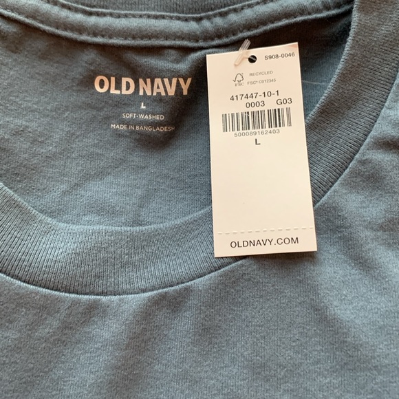 Old Navy Men’s Long Sleeve T-Shirt - Picture 2 of 2